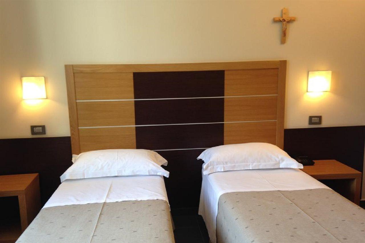 Hotel Vittoria San Giovanni Rotondo Esterno foto