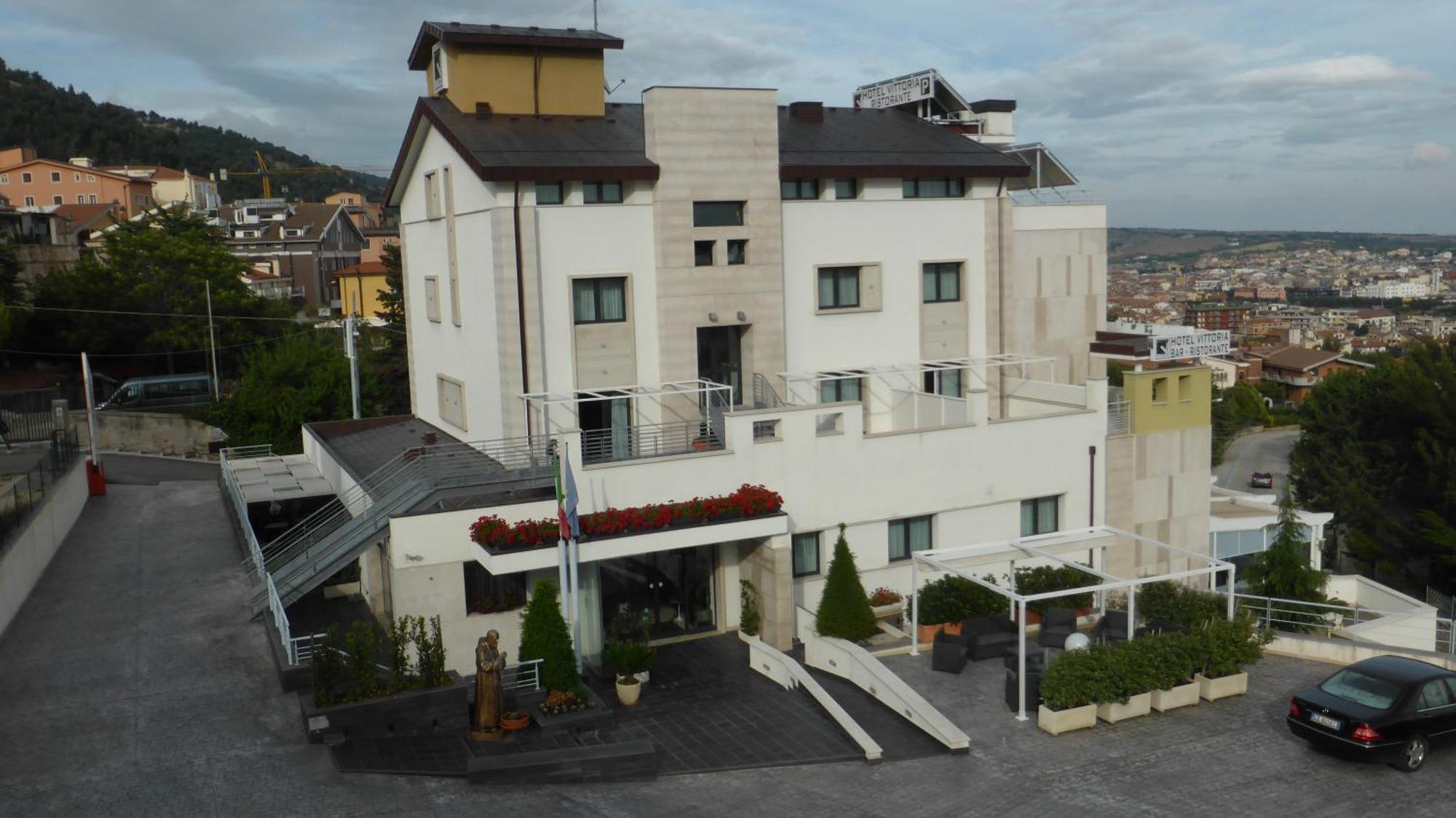 Hotel Vittoria San Giovanni Rotondo Esterno foto