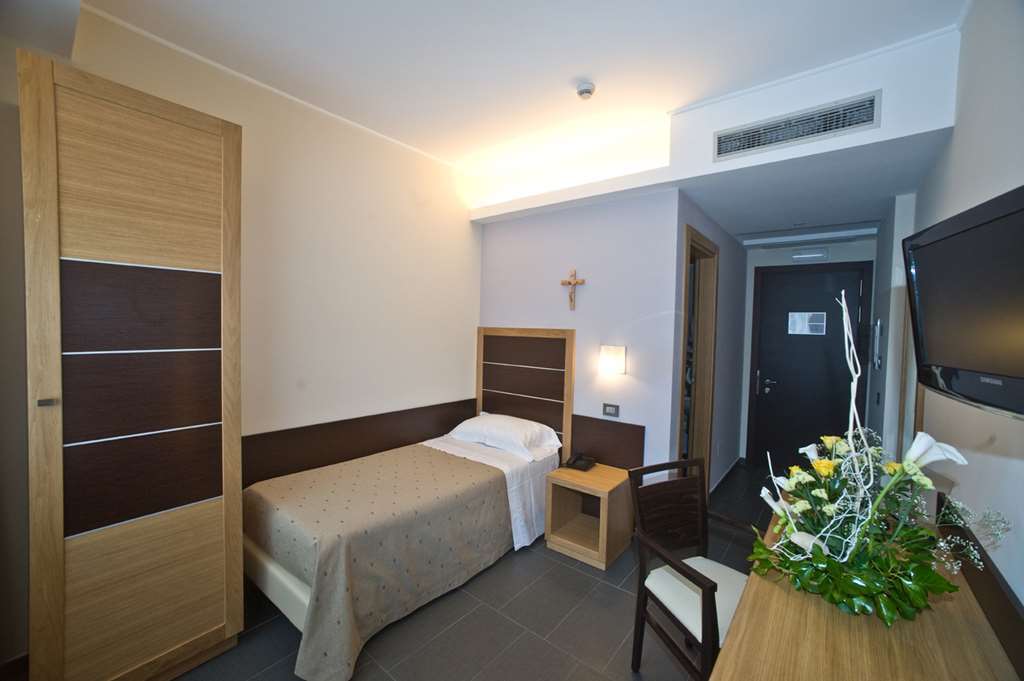 Hotel Vittoria San Giovanni Rotondo Camera foto
